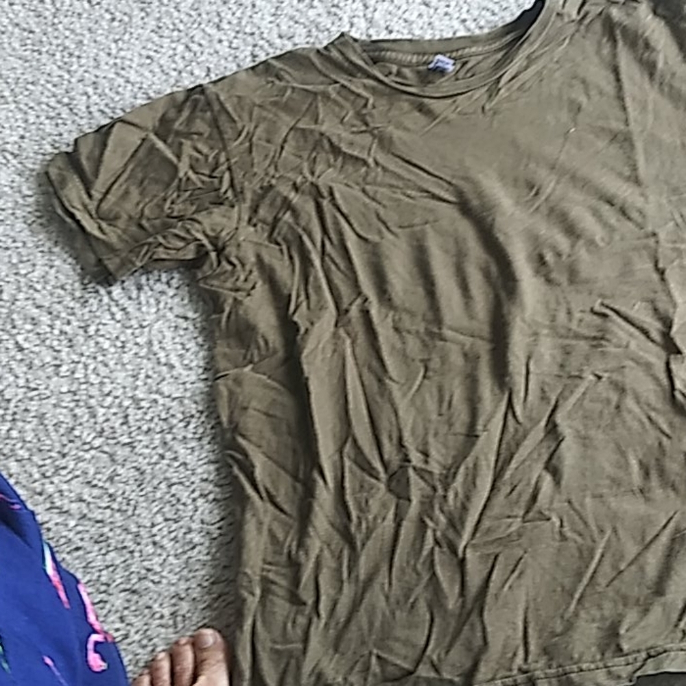 Tee shirt